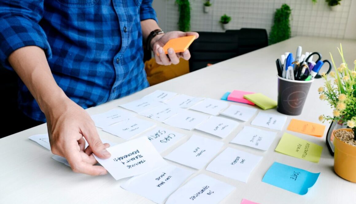 Wybór odpowiednich obszarów do rozwoju jest kluczowym krokiem w skutecznym planowaniu własnego rozwoju osobistego. Dobrze dobrany obszar może prowadzić do osiągnięcia wyższego poziomu satysfakcji i sukcesu zarówno w życiu zawodowym, jak i prywatnym.